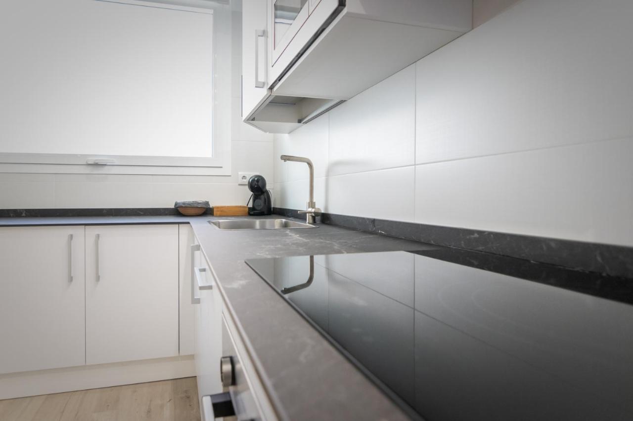 Apartamentos Soria Suites Екстериор снимка
